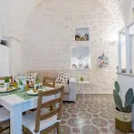 San Martino, 21 *